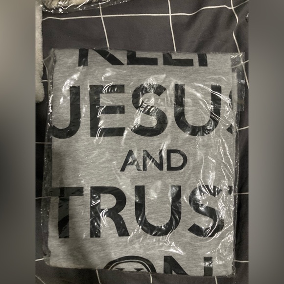 Gray Vigilant Shirt(Keep Jesus And Trust On) - Picture 3 of 3